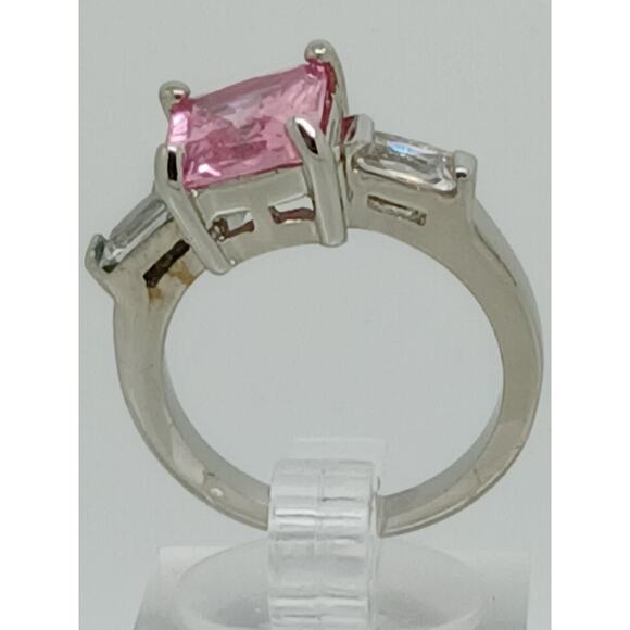 Vintage 3-Stone Gold GP Pink Princess Cut Sim Diamond CZ Engagement Ring Size 6 - Picture 2 of 10